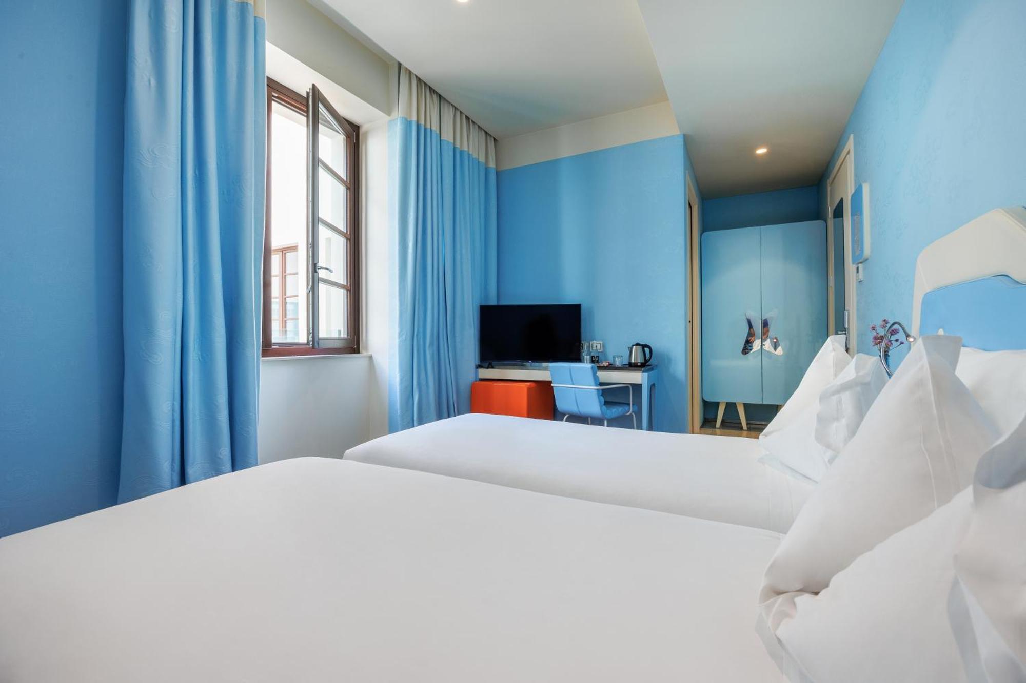 巴里iH国家大酒店 外观 照片 A room at the hotel