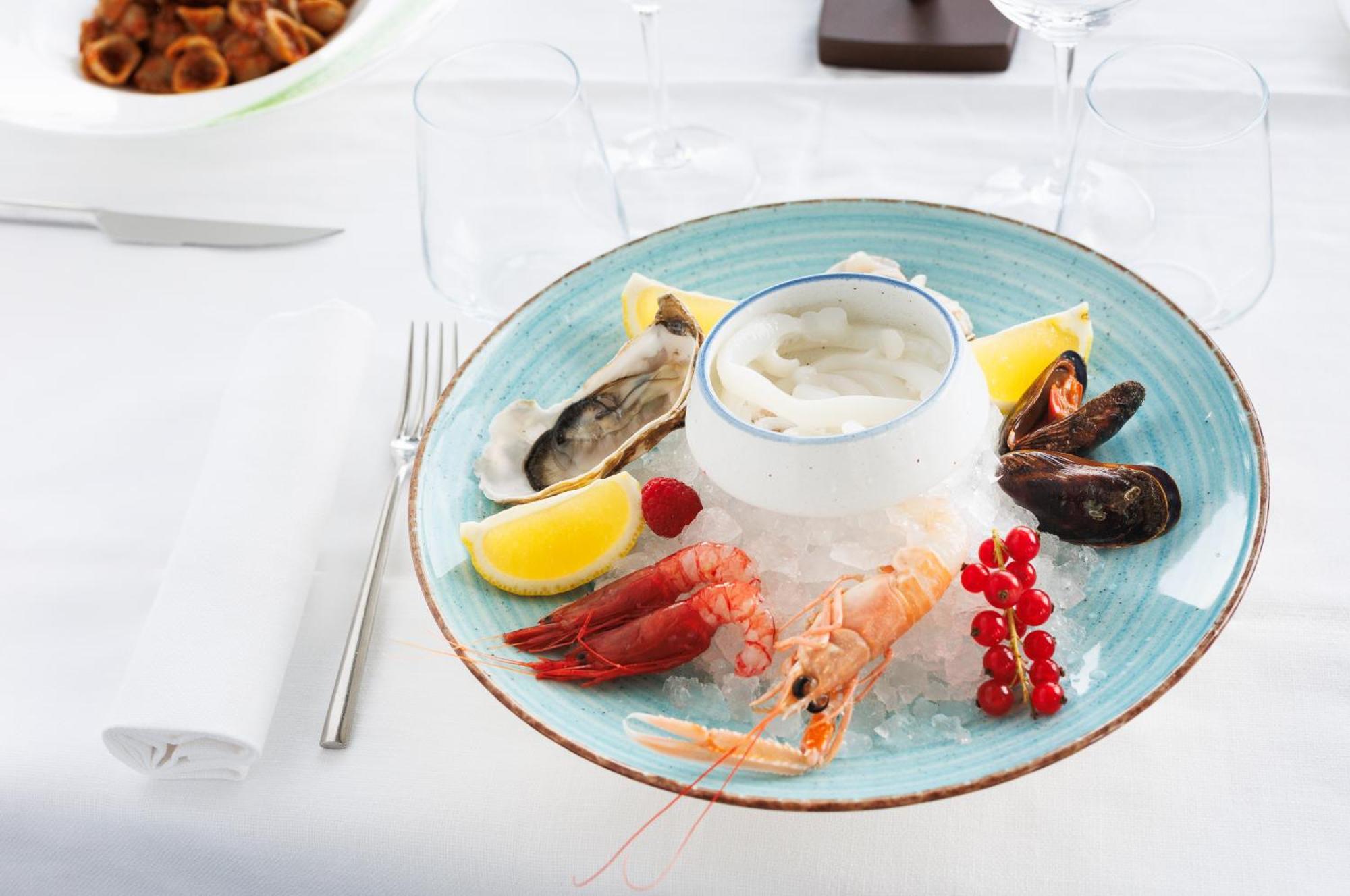 巴里iH国家大酒店 外观 照片 Seafood on ice